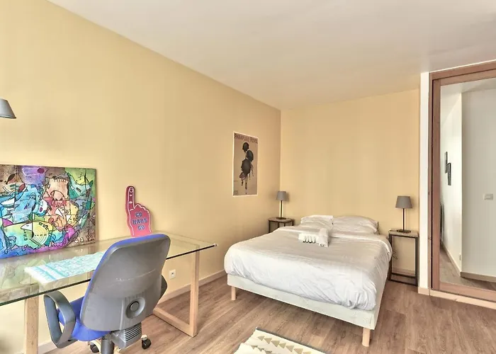 Apartment Dombasle Tour Eiffel - 3 Etoiles - Welkeys Paris